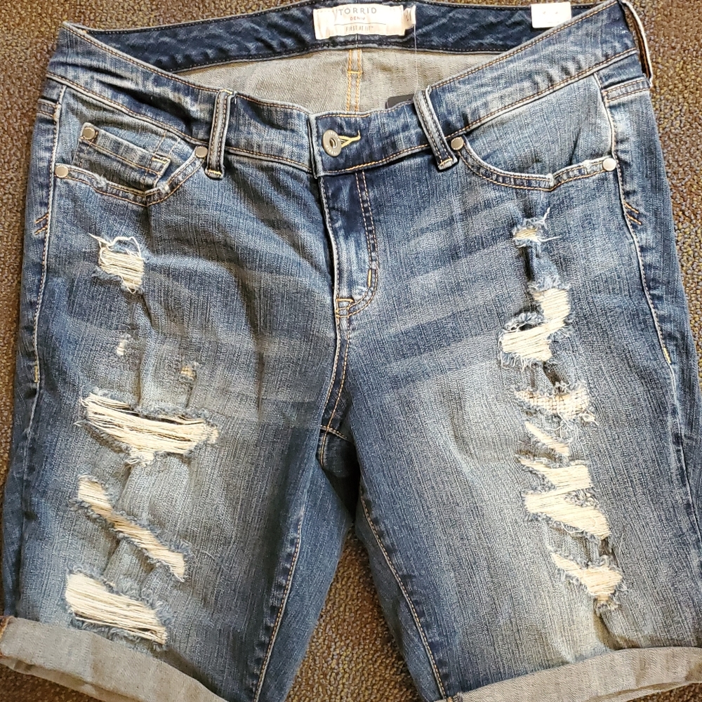 Torrid bermuda shorts size 12